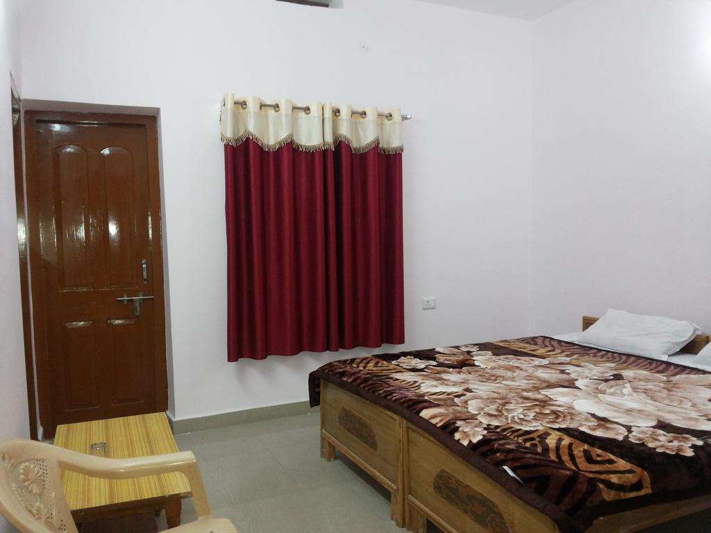 Suma Guest House ブッダガヤ エクステリア 写真
